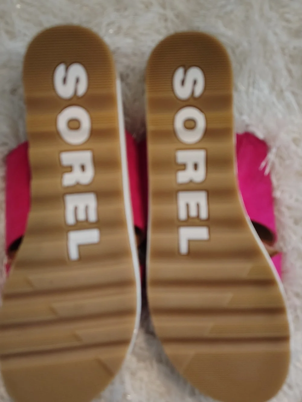 Brandnew Sorel Women's Crisscross Suede Platform Sandal - Fuchsia